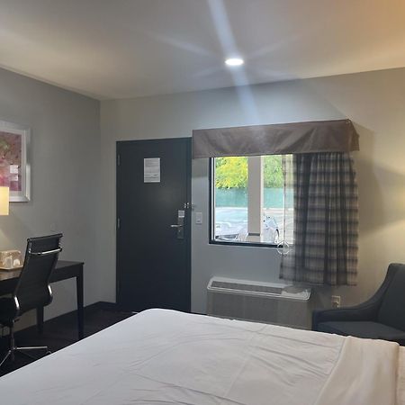 Motel 6 Norfolk, Va East Little Creek Kültér fotó