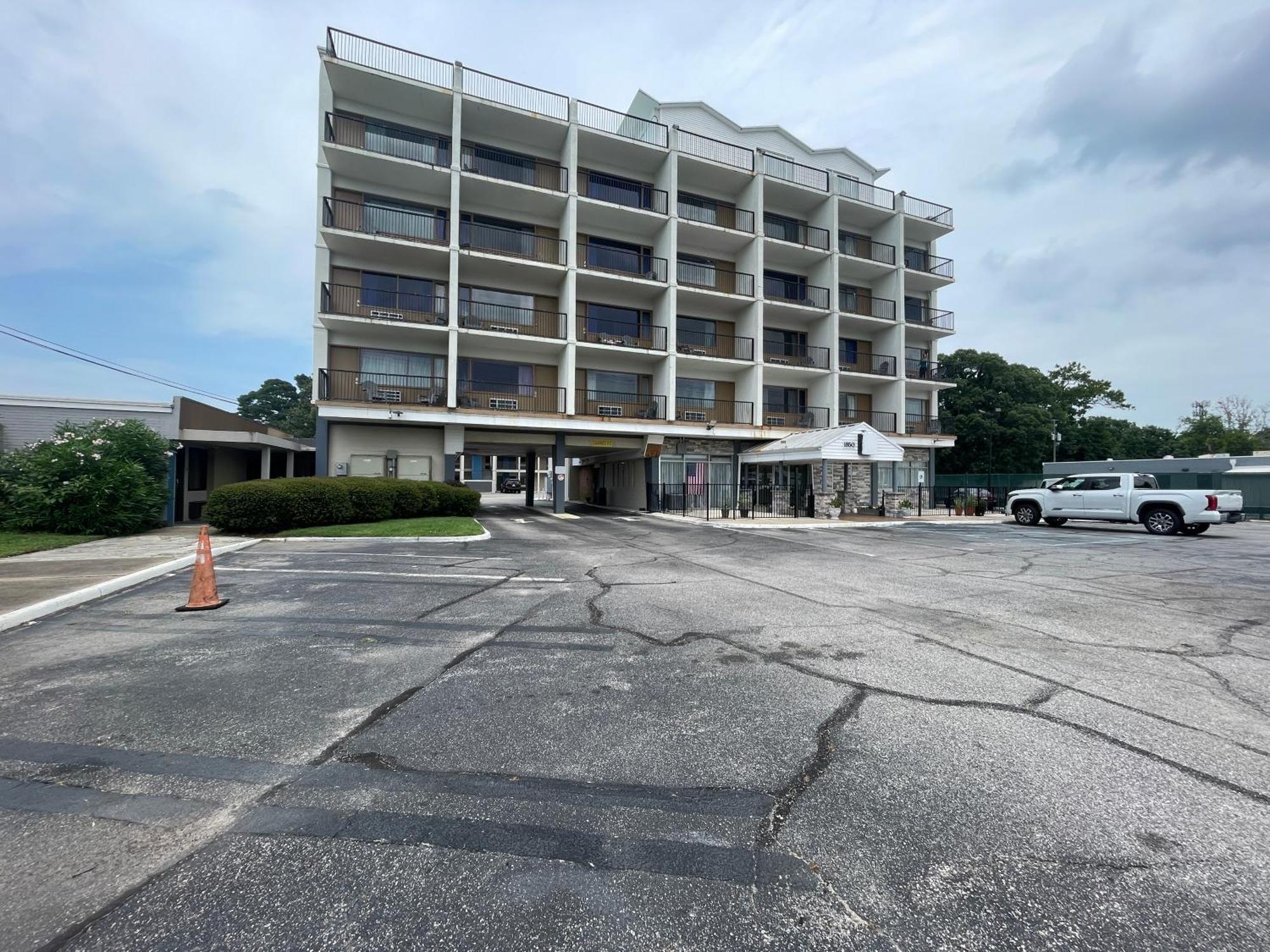 Motel 6 Norfolk, Va East Little Creek Kültér fotó